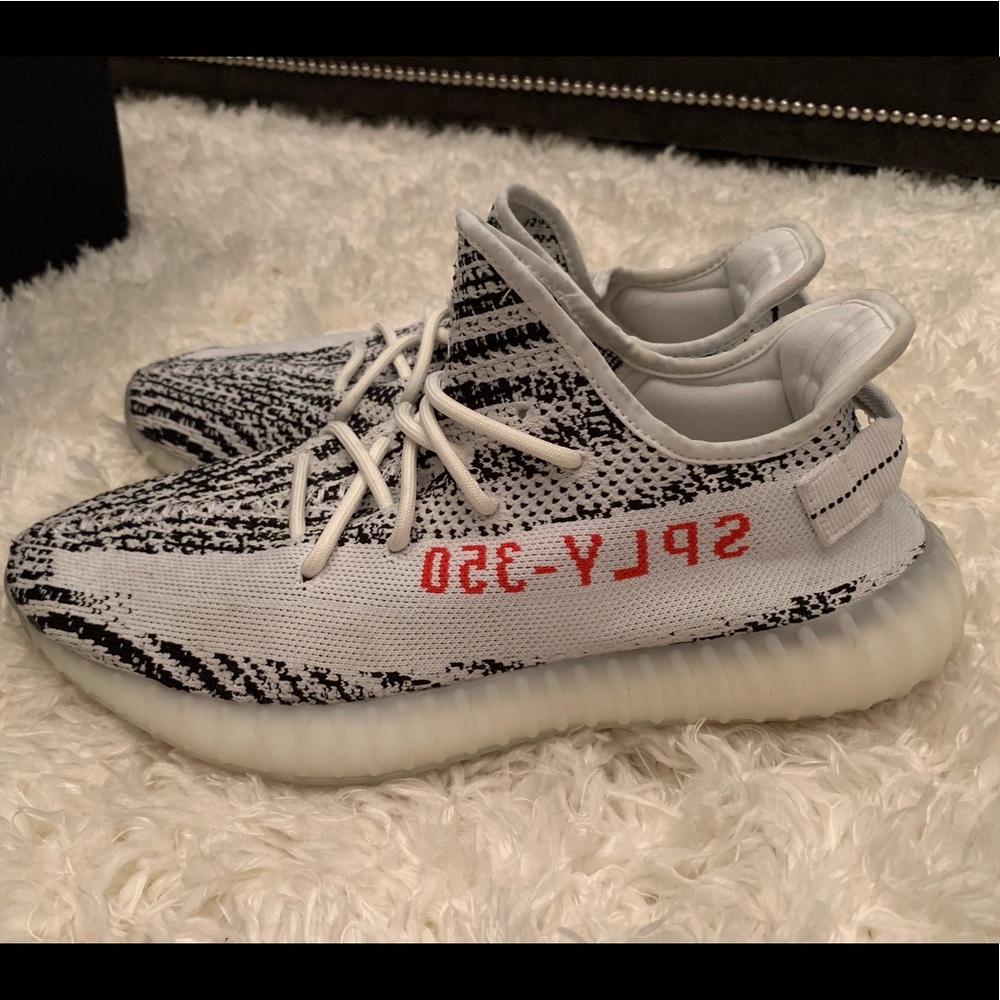 Yeezy Boost 350 V2 Zebra